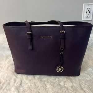 Authentic MK bag- like new condition, gently worn.  Silver hardware.